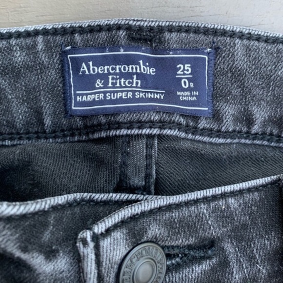 Abercrombie & Fitch High Rise Jeans - Picture 2 of 2